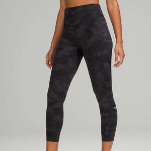 Lululemon Base Pace High-Rise Running Tight 
Heritage 365 Camo Deep Coal size 6